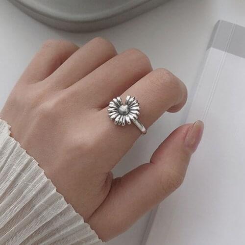 Japanese Daisy Flower Small Rings For Women Elegant Vintage Silver Color Cute Finger Ring Girl Gift