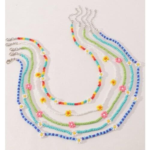 2021 New Korea Lovely Daisy Flowers Colorful Beaded Charm Statement Short Choker Necklace for Women Vacation Jewelry