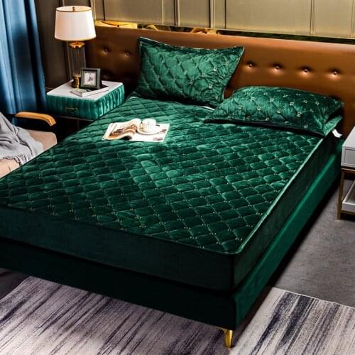 2020 velvet Quilting queen king size Bed Skirt with rubber fitted sheet embroidery Bed Cover Pillowcase 3pcs Bedding Set