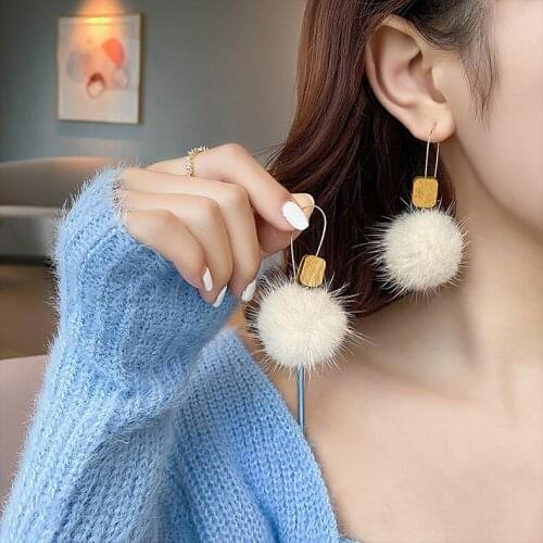 Lovely cute elegant Wool velvet earrings new Korean fashion winter earrings snowflake fur ball deer gift earrings pendant women