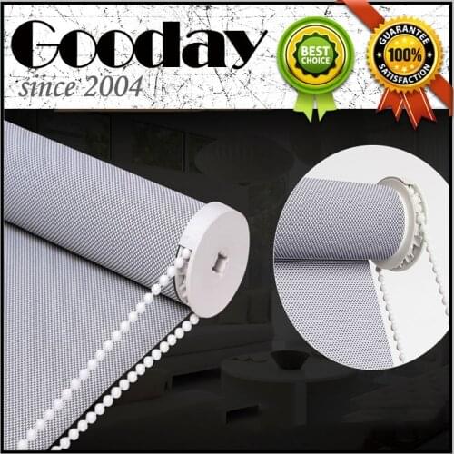 Electric roller blind and screen blind with battery motor