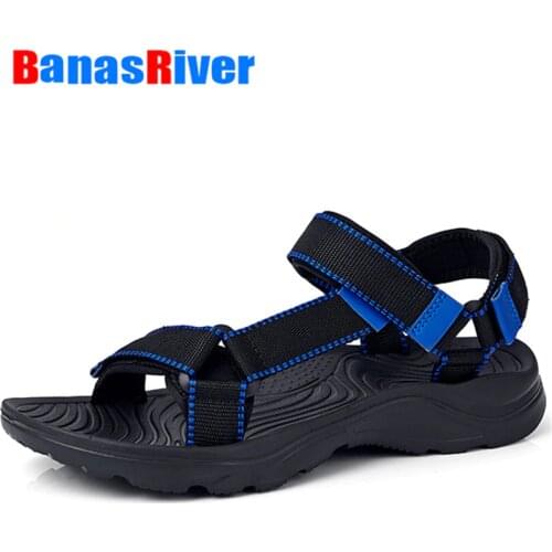2020 NEW Fashion Mens Sandals Summer Hollow Soft Bottom Beach Outdoor Slippers On-slip Flip Flops Cheap Male Sandals Water Shoes