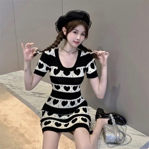 Striped Dress Summer New French Hepburn Style Black Dress Waist Knitted Love Temperament Skirt Women