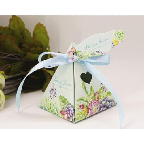 50pcs/lot DIY Sweet Love Hollow Wedding Candy Box Beautiful Birthday Party Favor Gift Box With Ribbon And Card Two Side Printed