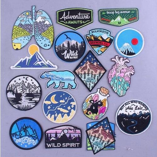 Animal Mountain Travel Patch Outdoor Adventure Embroidered Patches For Clothes Forest Lake Camping Pacthes Badge Stickers DIY