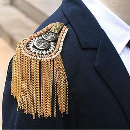 1Pc British Style Rivet Tassels Shoulder Epaulet Brooch Badge golden Suit Epaulette Clothes Fashion Jewelry Accessory