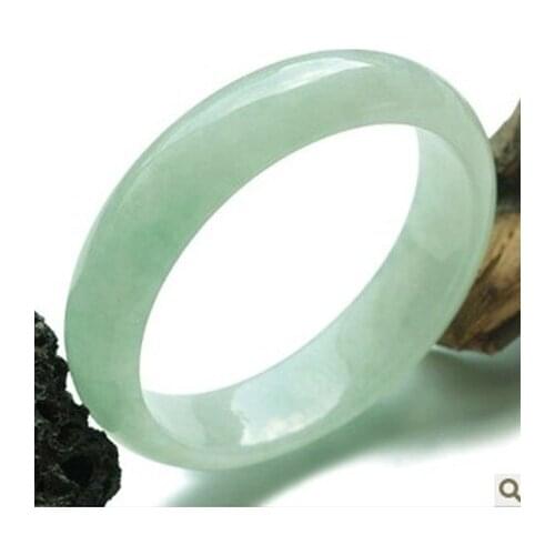 Natural yu bracelet light green noble and elegant