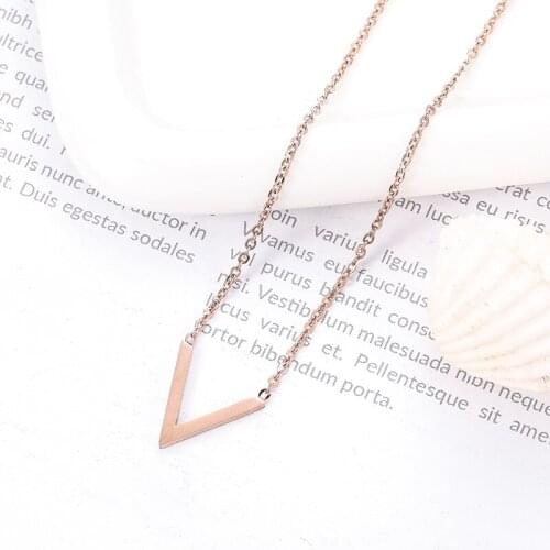 Womens V-shape Pendant Necklace Korean Wild Neck Ornaments Girls Metal Clavicle Chain