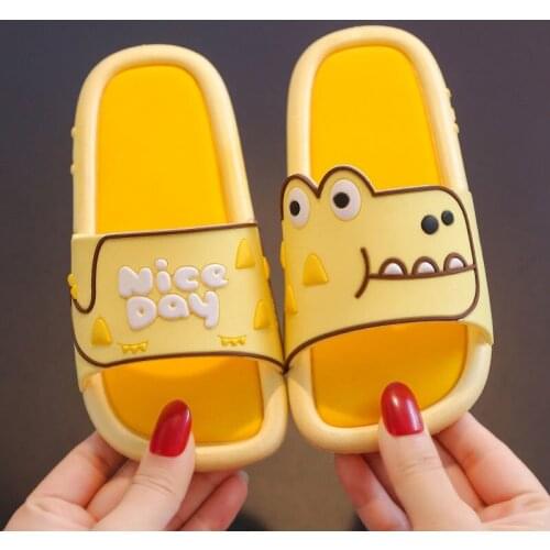 Childrens Slippers Summer Boys Girls Cartoon Cute Anti Slip Soft Sole Cool 3-8 Years old Bathroom Bathroom Shower Shoes 2021