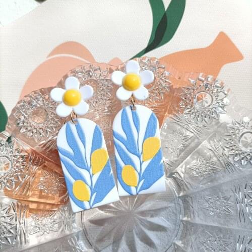 Makersland Retro Hollow Drop Earrings For Women Flower Earring Womens Accessories Vintage Fashion Jewelry Trend Wholesale 2021