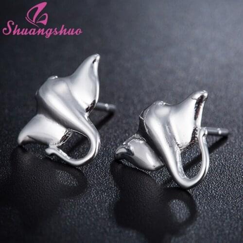 Shuangshuo Fish Design Earrings for Women Stingray Stud Earrings Manta Ray Earrings Ocean Sting Ray Jewelry Valentines Day Gift