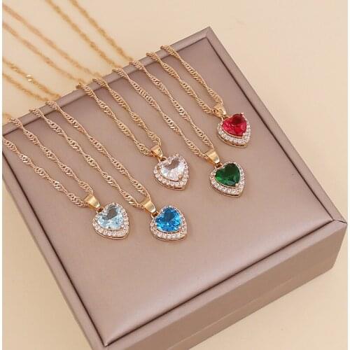 New Love Heart Zircon Necklace For Women Retro Fashion Temperament Golden Metal Pendant Girl Gift 2021 New Trend Jewelry