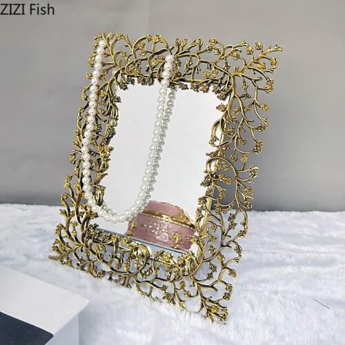ZIZI FISH Decor Items