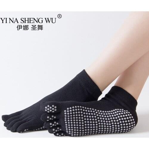Women Sports Colorful Yoga Socks Fitness And Pilates Cotton Socks Rainbow Workout Anti Slip Toe Socks Breathable Sports Socks
