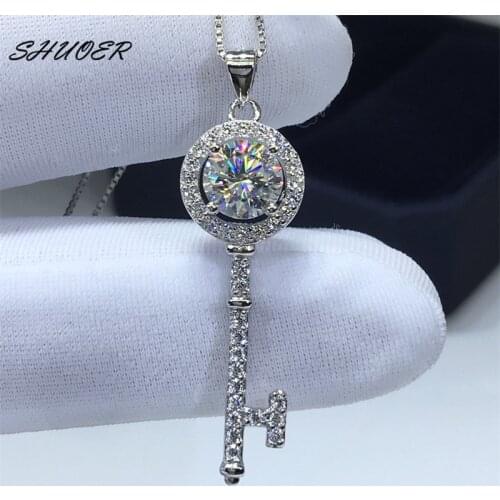 Classic 925 Sterling Silver Brilliant Cut 1 Carat Pass Diamond Tester D Color Moissanite Key Pendant Necklace Wedding Jewelry