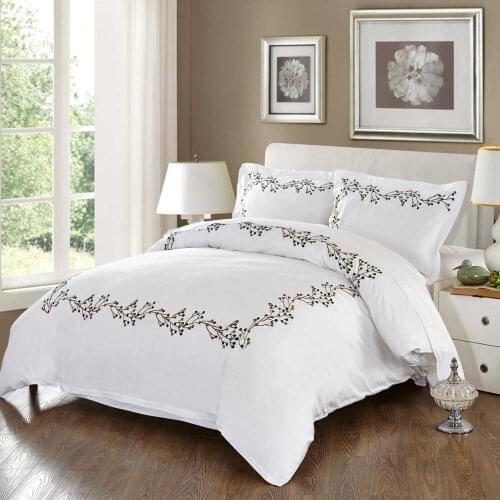 Wholesale Embroidered bed sheet set