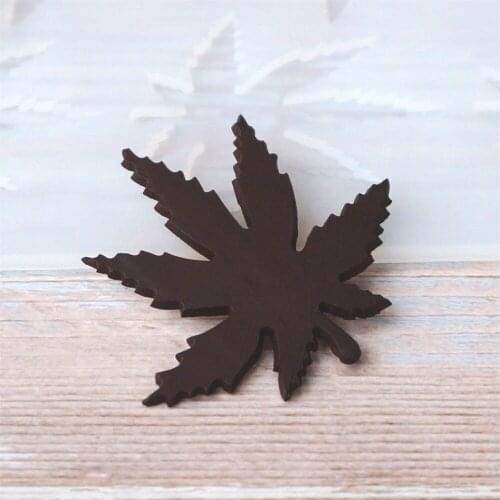 The maple leaf shape Non-stick Silicone Chocolate Mold Ice Molds Cake Mould Bakeware Baking Tools