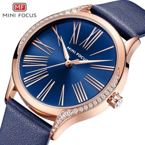 Simple and fashionable womens watch quartz watch waterproof diamond-studded leather strap