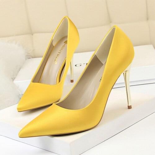 Concise Womens Pumps Ladies Wedding Shoes Silk High Heel Shoes For Women Sweet Women Office Shoes Pointed Toe Stiletto 10.5cm