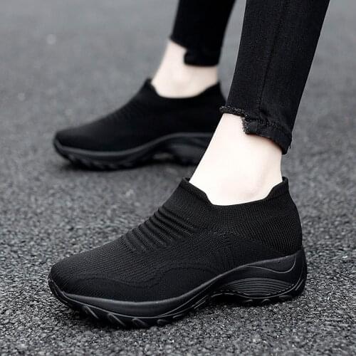 Womens Summer Casual Shoes Flying Mesh Surface Breathable Thick Soled Rocking Shoe Multi Color Big Size Soft Soles Casual Shoes
