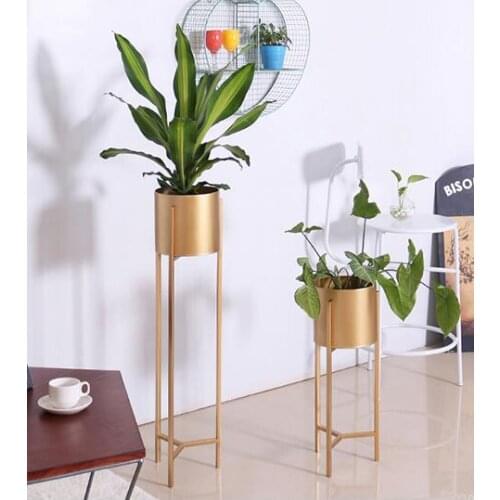 Hat rack.. Rack of iron art European gantry hat stand