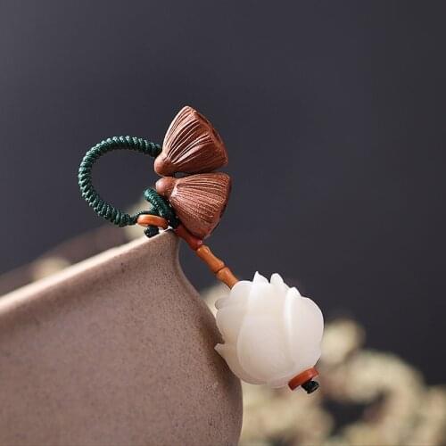 White Bodhi Seed Carved Lotus Flower Keychain Ethnic Vintage Peach Wood Key Chain Mala Yoga Bag Charm Woman Car Key Holder Gift