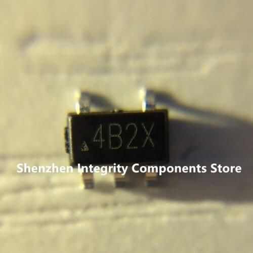 Wholesaler 50pcs/lot XC6204B332MR SOT23-5 300mA/150mA switch control high speed LDO regulator