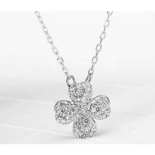 Brand 1:1 Elegant White Gold Diamonds Clover Shaped Clavicle Necklace Pendant Elegant Luxury Ladies Silver Jewelry
