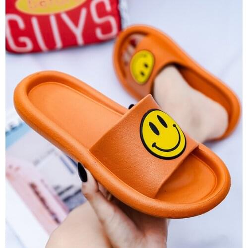 New Kids Slippers Summer Non-slip Flat Flip Flops Female shoes Comfortable soft bottom high quality children girls smile sandals
