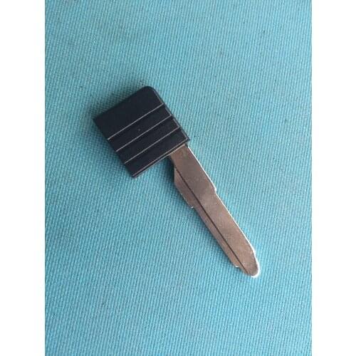 1pcs of uncut New Replacement remote Shell emergency key smart blade Key Case fit For Mazda remote car key shell blank no logo