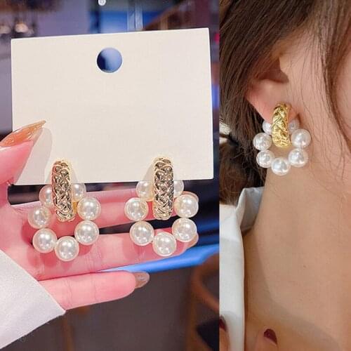 Vintage Hollow Metal Hoop Pearls Pendant Drop Earrings for Women Girls Teens Korean Fashion Earrings 2021 Trend New Arrival