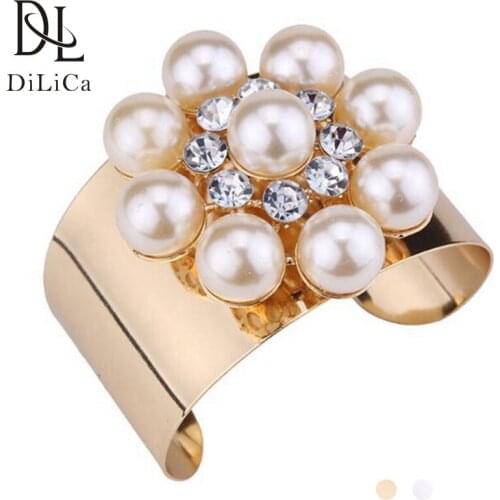 DiLiCa Fashion Charms Bracelets for Women Imitation Pearl Flower Statement Bracelet Bangle Alloy Wide Cuff Bangles Bracelet