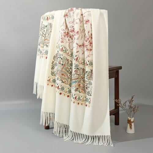 2021 Winter Scarf Women Embroidered Scarf Pashmina Cashmere Warm Tassels Scarves Vintage Shawl Fashion Travel Shawl