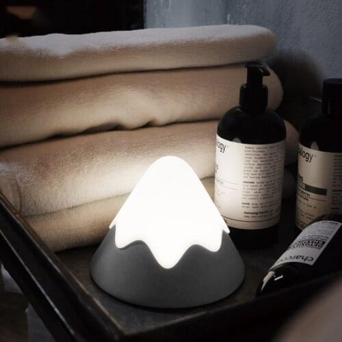 2019 New Dropshipping Snow Mountain Lamp Rechargeable Bad Room Night Light Like Moon Lamp Ambient Light Creative Silicone Lamps
