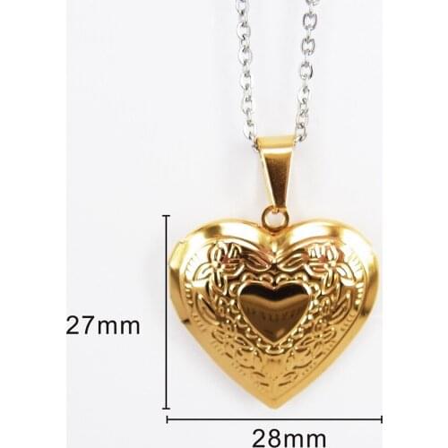 Mini Photo Frame Necklace For Women Charm Link Chain Plated Gold Hollow Pendant Accessories Retro Classic Heart-shaped Locket