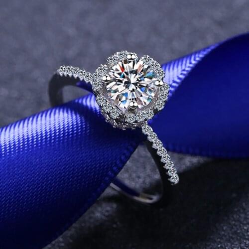 Silver 0.8 Carat Diamond Test Passed Excellent Cut D Color Good Clarity Moissanite Rose Crown Ring Silver 925 Jewelry Party Gift