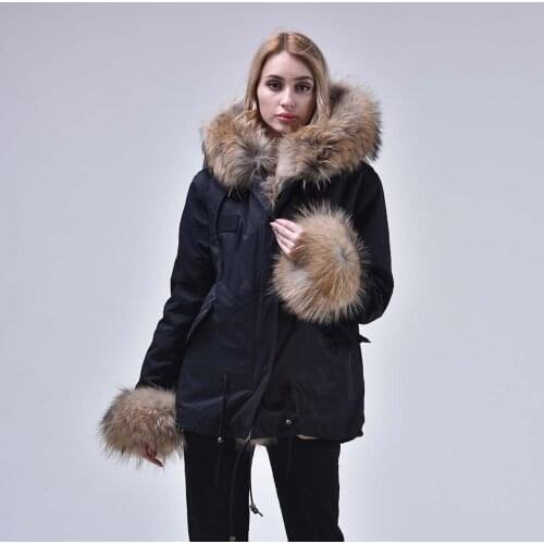 Female Short Coats Parka Winter Fashion Jackets Thick Warm Fluffy High Quality Outerwear