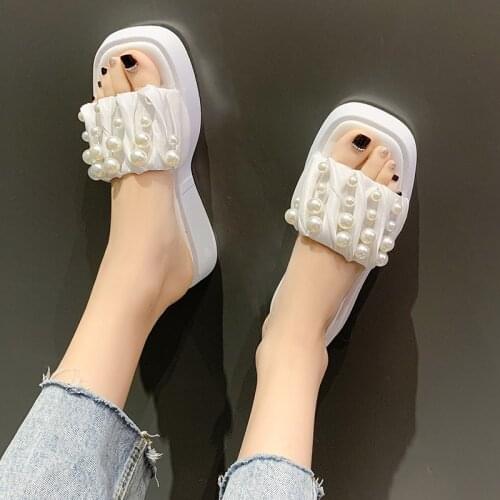 Women Brand Slippers 2021 Summer Fashion Pearl Decoration Casual Shoes Woman Platform Sandals Slides Wedges Comfort Women Shoes