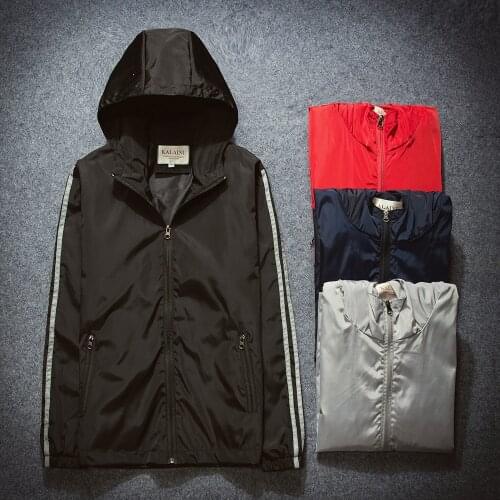 Spring and Autumn Recreational Cap Jacket Fashion Sunscreen Sports Windswear Mens Jacket
