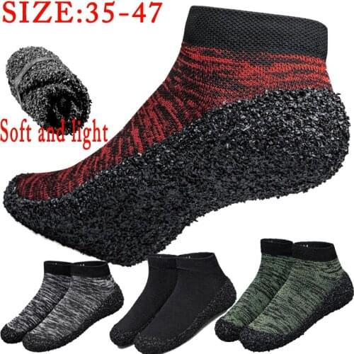 2021 new couple swimming shoes wading shoes outdoor beach shoes upstream shoes yoga shoes lightweight breathable 35-47 yards