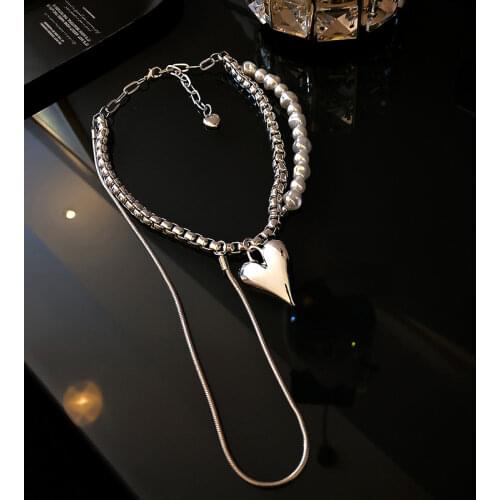 Fashion Korean Necklace Girl Creative Personality Popular Bead Clavicle Chain Elegant Temperament Heart Pendant Prom Accessories