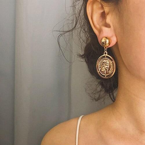 Doreen Box Vintage Style Round Embossed Letter Personality Head Portrait Drop Earrings Ladies Party Jewelry Zinc Alloy