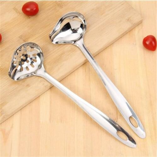 Thick stainless steel with mouth juice soup spoon pouring juice shell oblique mouth soup scoop duck mouth mouth soup colander