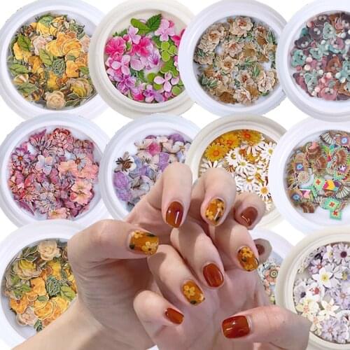 Nail Art Flower Animal Wood Pulp Simulation 3D Color Mixed Dried Flowers Small Daisy Butterfly Bear Insect DIY Nail Decorations