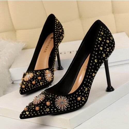 Rhinestone metal rivets stiletto heels suede sexy wild cat heel shoes tide large size womens shoes 2020 spring and autumn