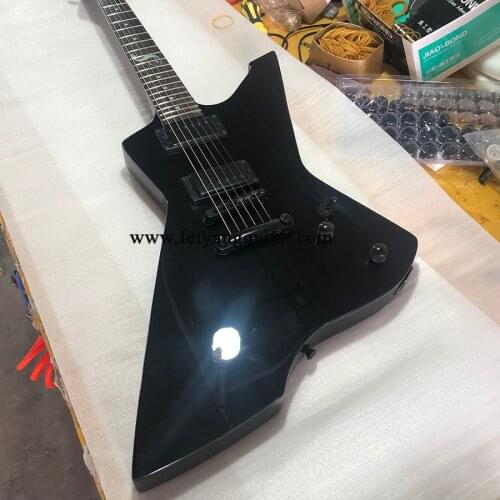 Factory customized special-shaped electric guitar, black painted rose fingerboard, basswood piano body, package freight