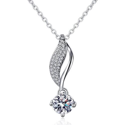 Simple and Elegant Female Necklace Ins Style Design Diamond Zircon Light Luxury Clavicle Chain Pendant