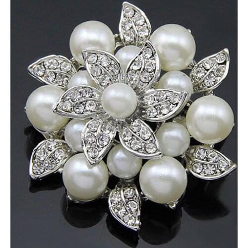 Pearl Alloy Brooch Elegant Flower Rhinestone Imitation Pearl Wedding Coat Sweater Clips Wedding Bridal Scarf Brooch Pin Gift