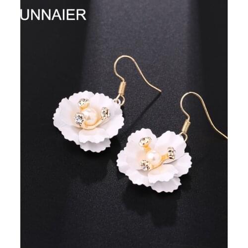UNNAIER fashion sweet romantic white camellia earring Female Imitation pearls Rhinestone Ear jewelry