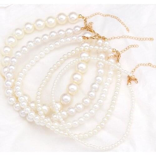 Retro Fashion Pearl Necklace Women Fashion Summer White Imitation Pearl Necklace Personality Simple Clavicle Chain Pearl Pendant